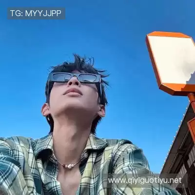 滑璇鸣